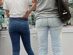 WHICH ASS MOM OR DAUGHTER