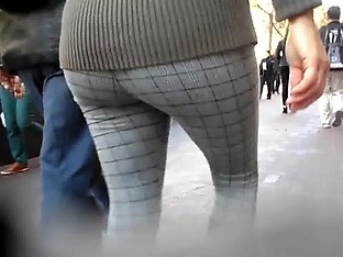 BootyCruise: Downtown MILF In Boots